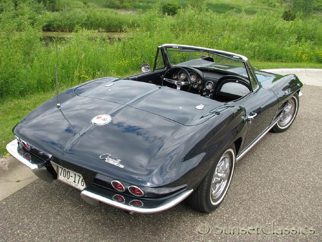 1963-corvette-stingray-340hp-rear.JPG