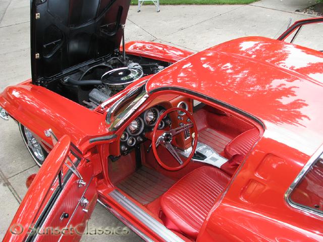 1963-corvette-stingray-028.jpg