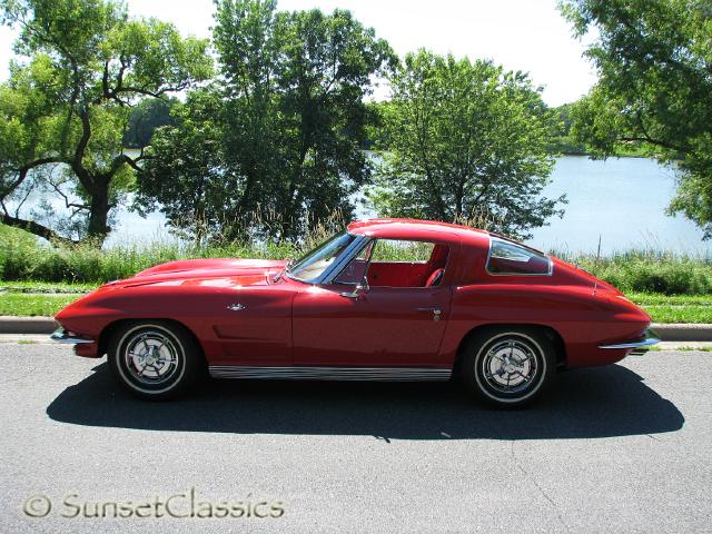 1963-corvette-stingray-085.jpg