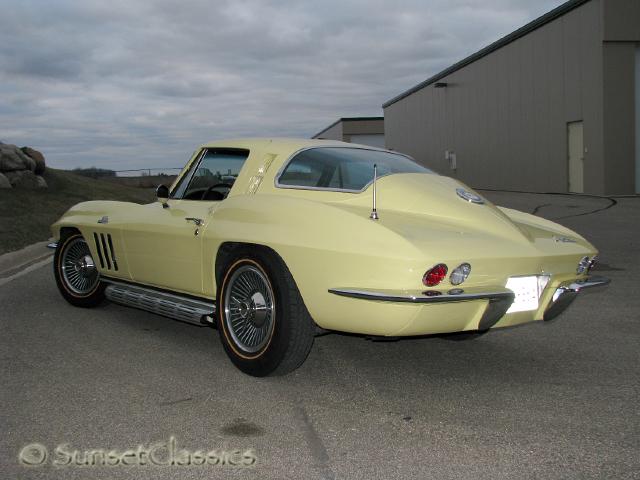 1965-corvette-stingray-396-672.jpg