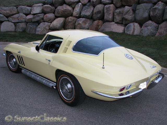 1965-corvette-stingray-396-679.jpg