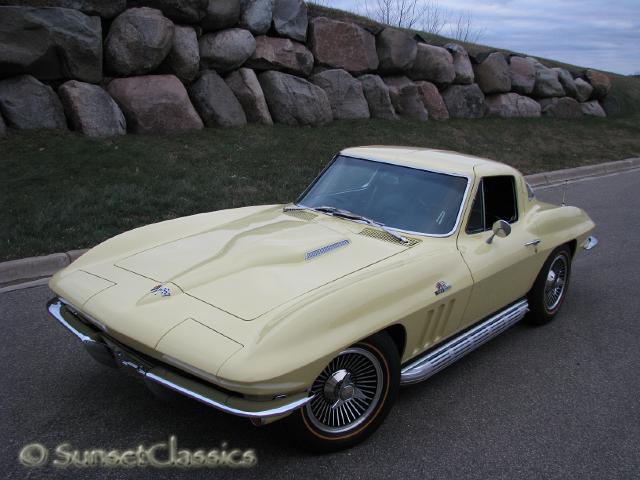 1965-corvette-stingray-396-690.jpg