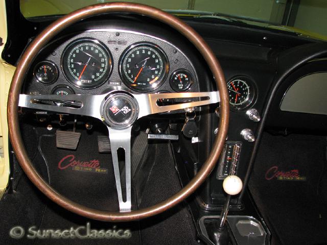 1965-corvette-stingray-396-418.jpg