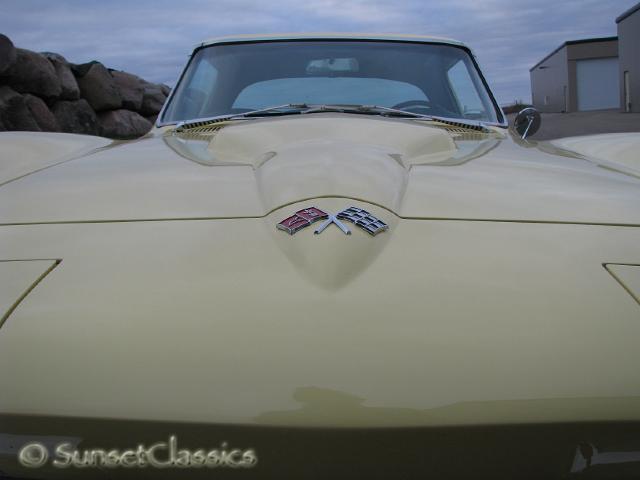 1965-corvette-stingray-396-702.jpg