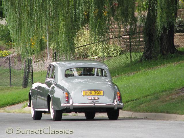 1965-rolls-royce-silver-cloud-101.jpg