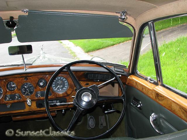1965-rolls-royce-silver-cloud-132.jpg