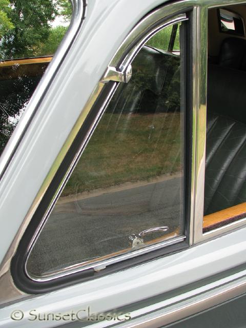 1965-rolls-royce-silver-cloud-980.jpg