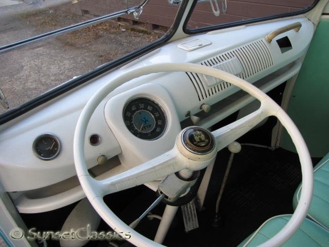 1965-vw-21-window-samba-bus-027.jpg