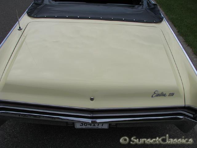 1966-buick-electra-225-convertible-463.jpg