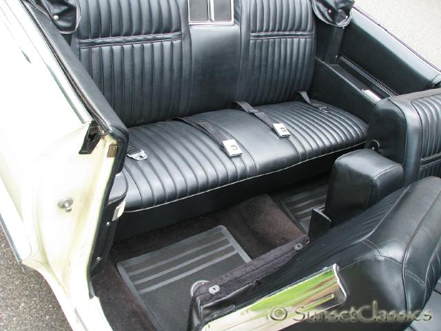 1966-buick-electra-225-convertible-rear-seat.jpg