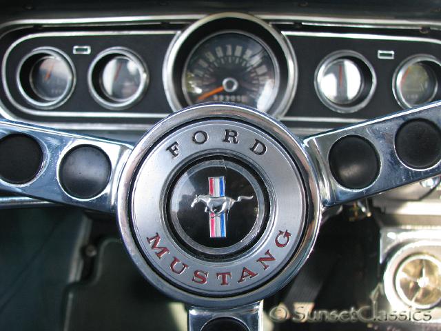 1966-ford-mustang-289-080.JPG