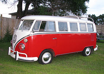 1966 VW Deluxe Bus