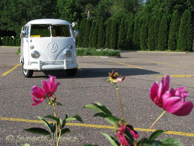 1966-vw-walk-through-bus-694.jpg