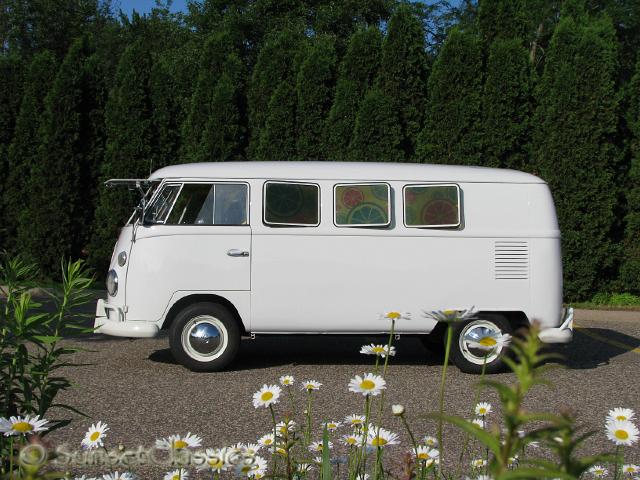 1966-vw-walk-through-bus-726.jpg