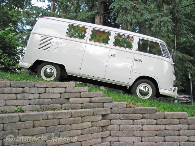 1966-vw-walk-through-bus-751.jpg