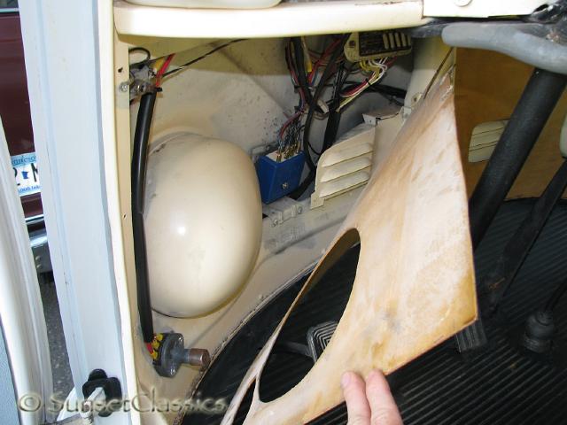 1966-vw-walk-through-bus-652.jpg