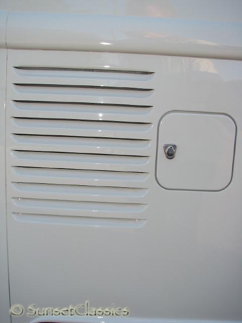 1966-vw-walk-through-bus-977.jpg