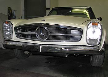 Mercedes Benz 230SL