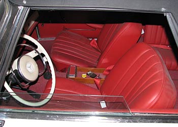 Mercedes Benz 230SL Interior