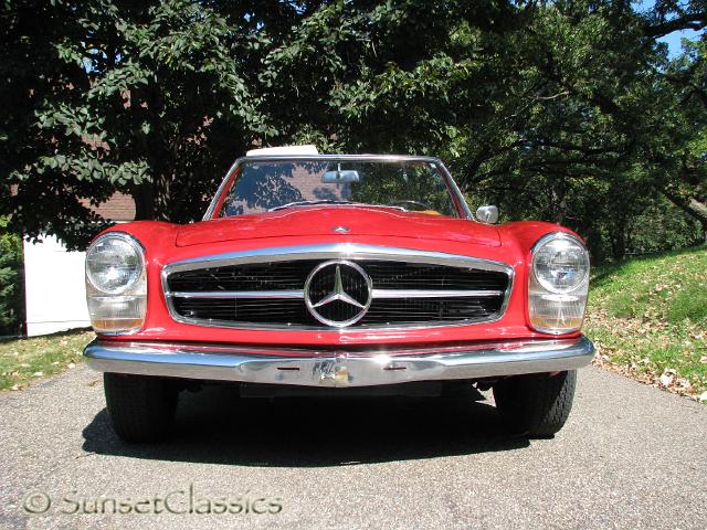 1967-mercedes-250sl-5-speed_771.JPG