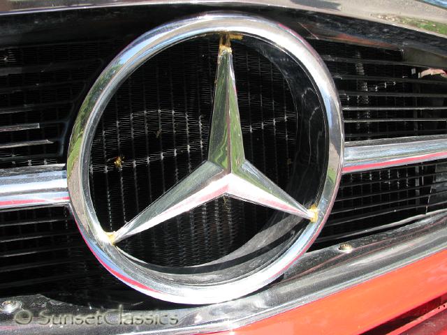 1967-mercedes-250sl-5-speed_797.jpg