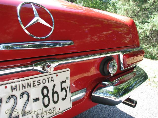 1967-mercedes-250sl-5-speed_817.jpg