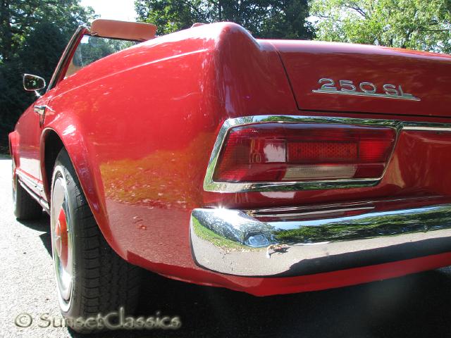1967-mercedes-250sl-5-speed_822.jpg