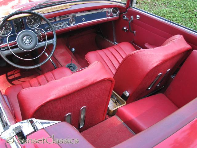 1967-mercedes-250sl-5-speed_882.jpg