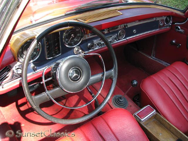 1967-mercedes-250sl-5-speed_899.jpg