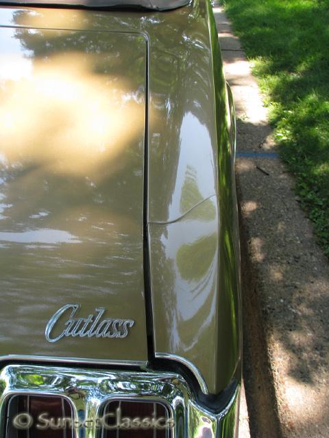 1970-olds-cutlass-supreme-008.jpg