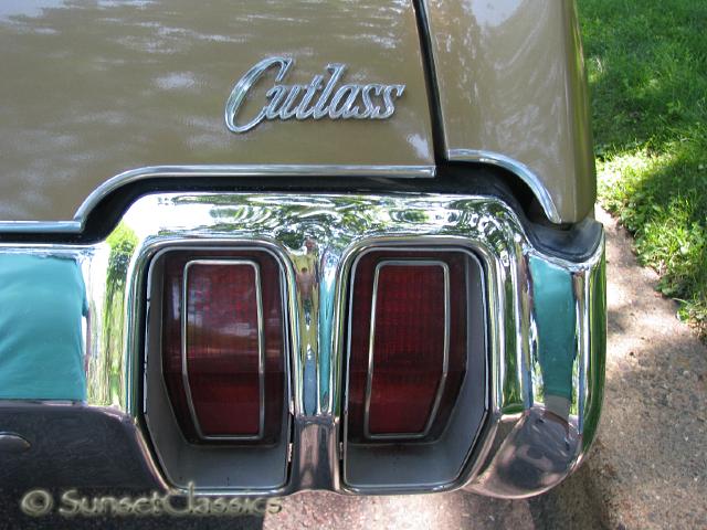 1970-olds-cutlass-supreme-050.jpg