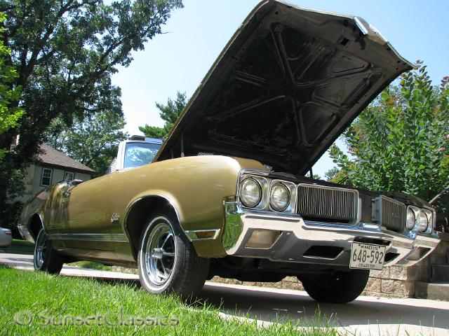 1970-olds-cutlass-supreme-953.jpg