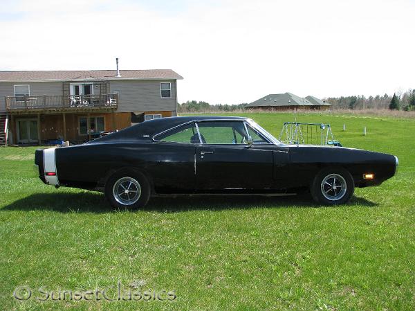 1970-dodge-charger-rt689.jpg
