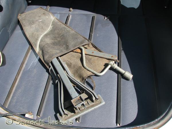 1971-jaguar-xke-568.jpg