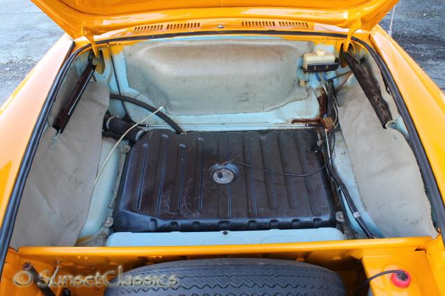 1971-vw-squareback-069.jpg