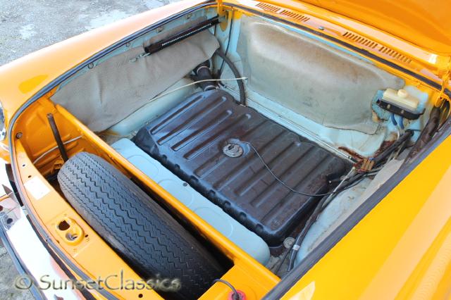 1971-vw-squareback-070.jpg