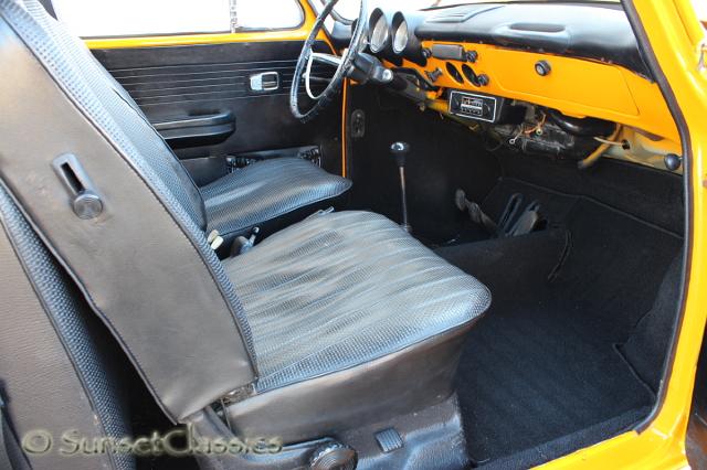 1971-vw-squareback-073.jpg