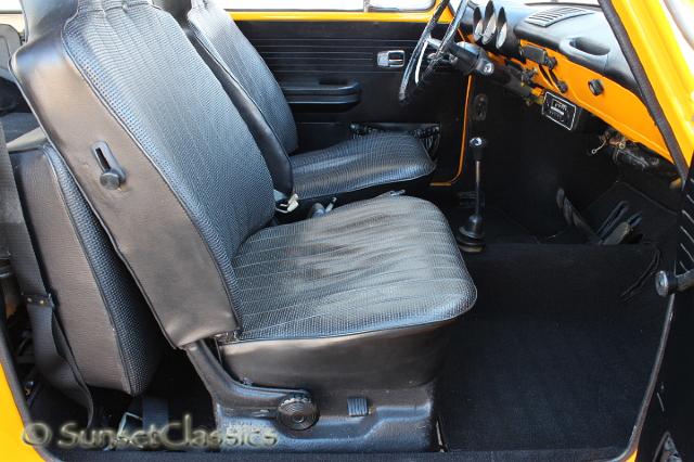 1971-vw-squareback-084.jpg