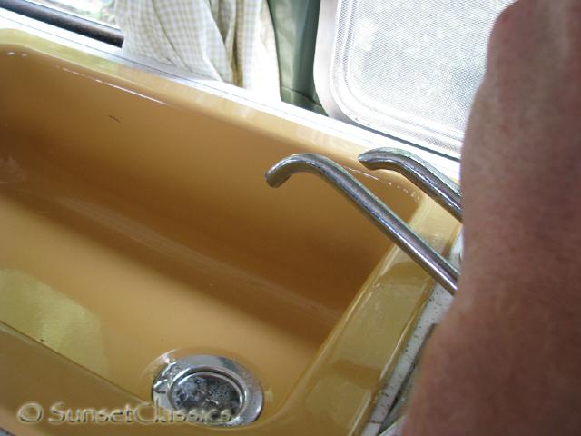 1973-econoline-camper-859.jpg