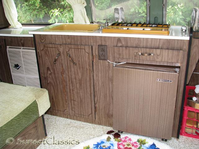 1973-econoline-camper-867.jpg