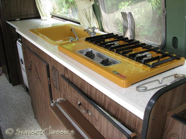 1973-econoline-camper-877.jpg