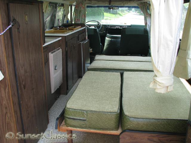1973-econoline-camper-897.jpg