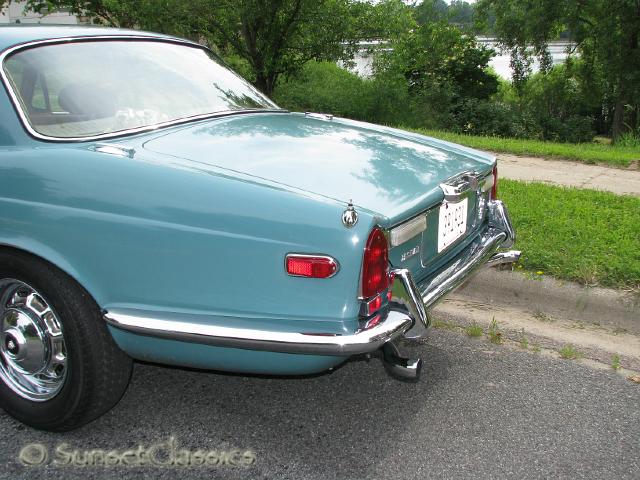 1973-jaguar-xj6-417.jpg