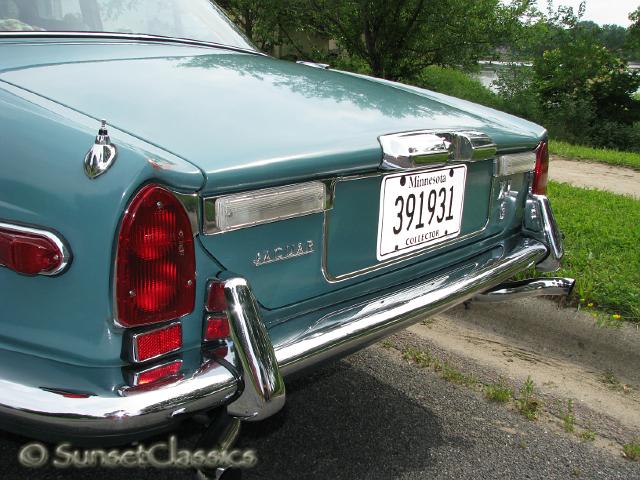 1973-jaguar-xj6-418.jpg