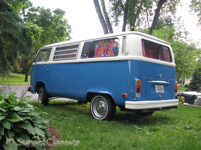 1973-vw-bus-weekender-003.jpg