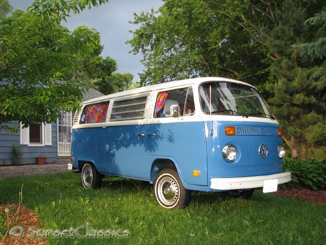 1973-vw-bus-weekender-030.jpg