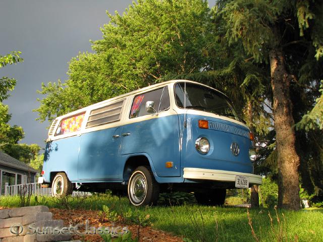 1973-vw-bus-weekender-047.jpg