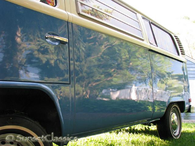 1973-vw-bus-weekender-060.jpg