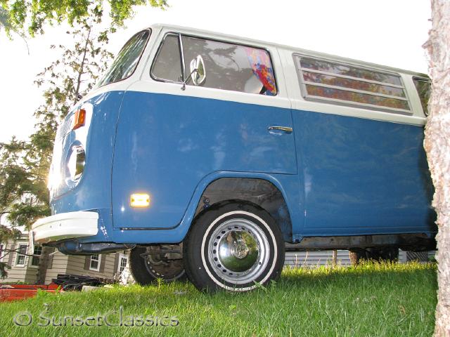 1973-vw-bus-weekender-098.jpg