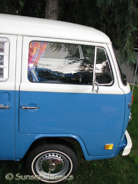 1973-vw-bus-weekender-142.jpg